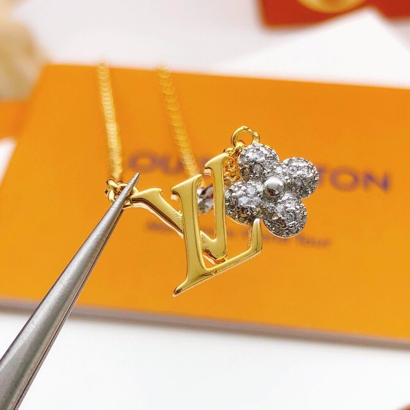 LV Necklace 05yxs73 (4)