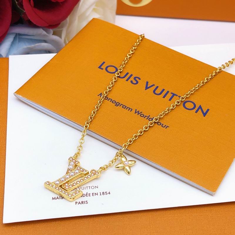 LV Necklace 05yxs76 (3)