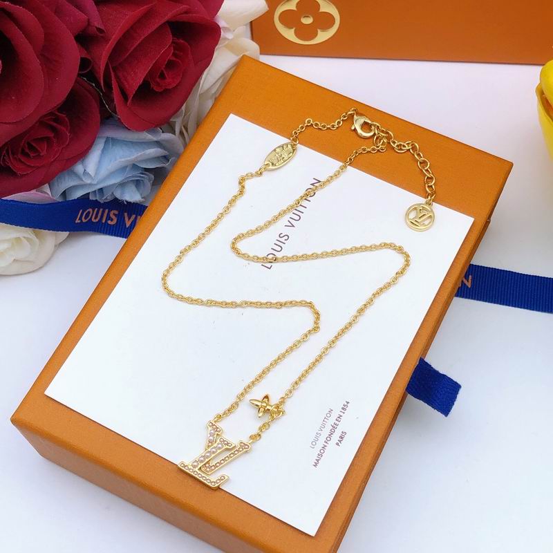 LV Necklace 05yxs76 (5)