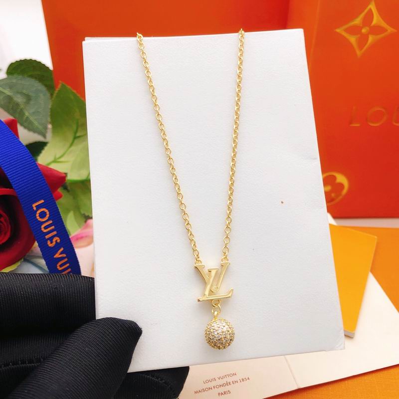 LV Necklace 05yxs77 (2)