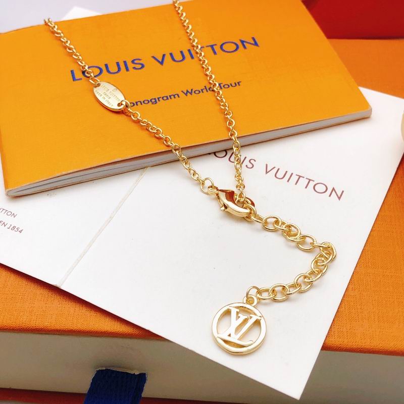 LV Necklace 05yxs77 (5)