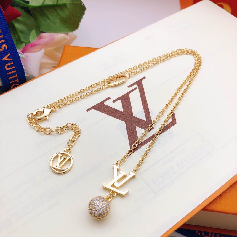 LV Necklace 05yxs77 (7)