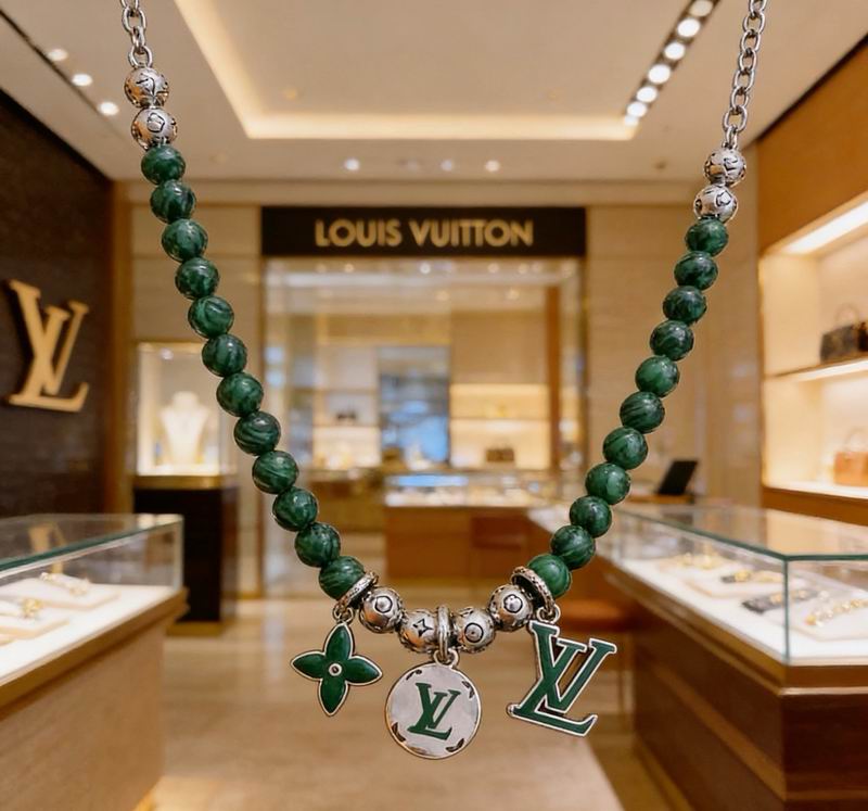 LV Necklace 05yxs80 (6)