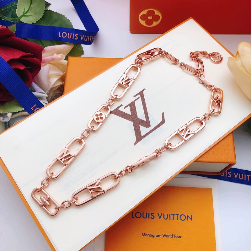 LV Necklace 05yxs97 (2)