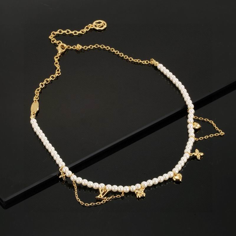 LV Necklace 05yxs99 (5)