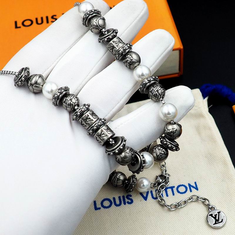 LV Suits 05yxs15 (9)