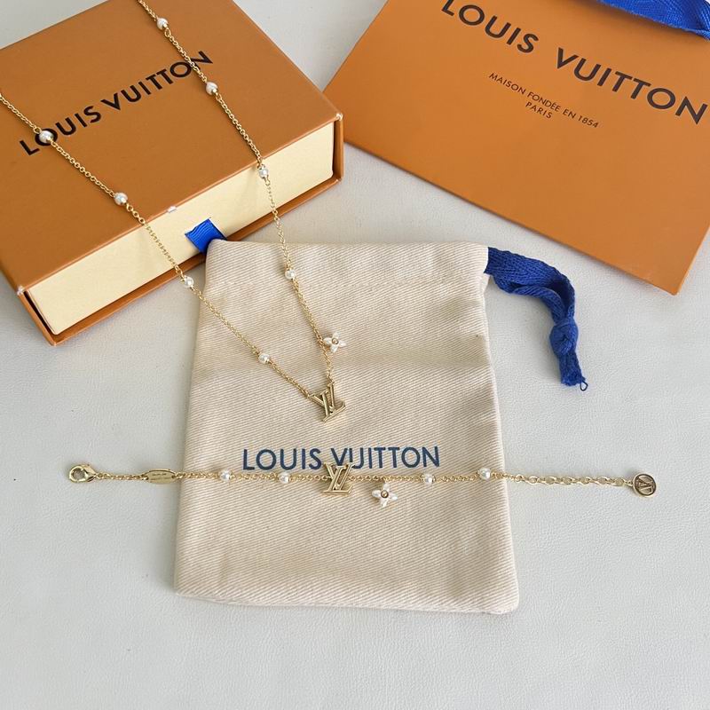 LV Suits 05yxs20 (7)
