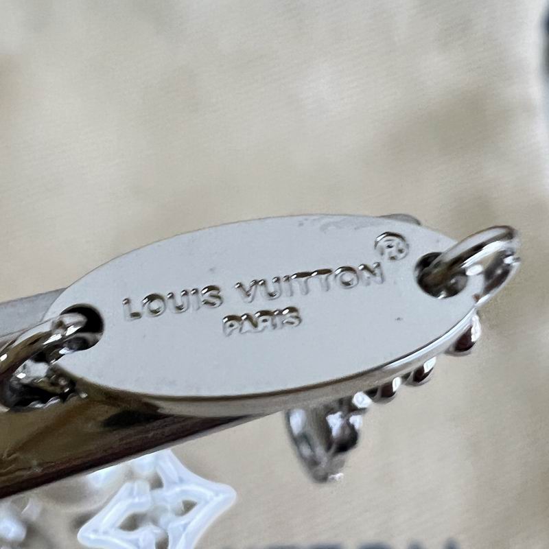 LV Suits 05yxs27 (5)