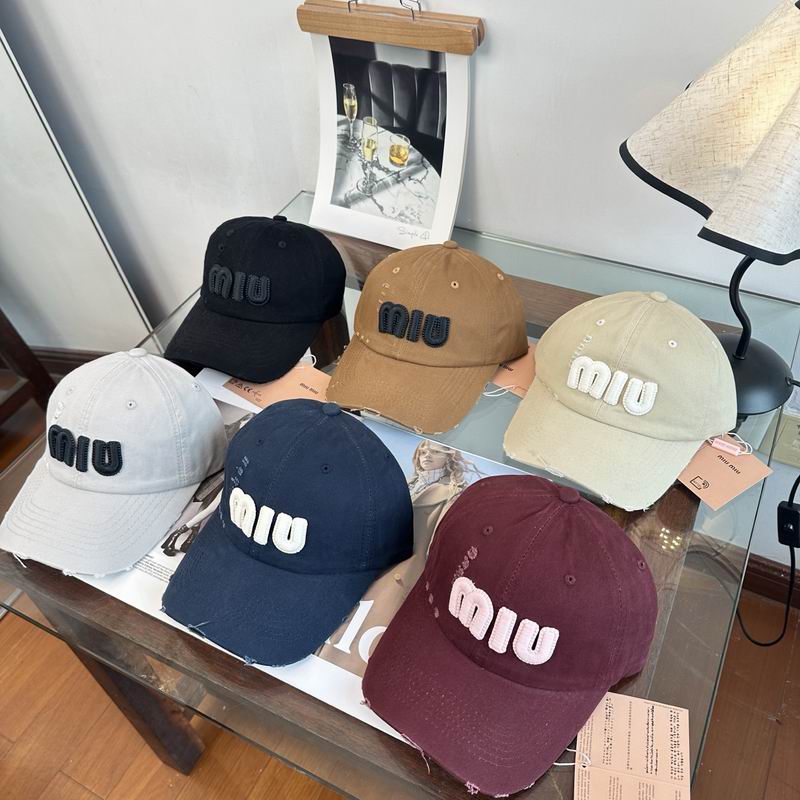 Miumiu Cap (635)