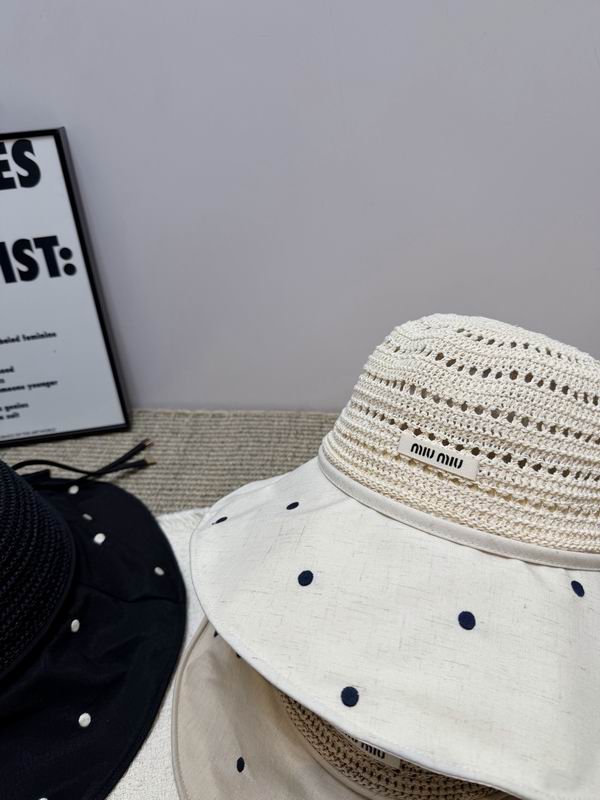 Miumiu Hat (681)