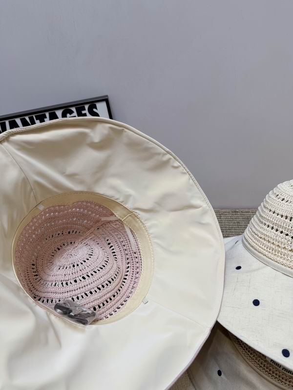 Miumiu Hat (682)