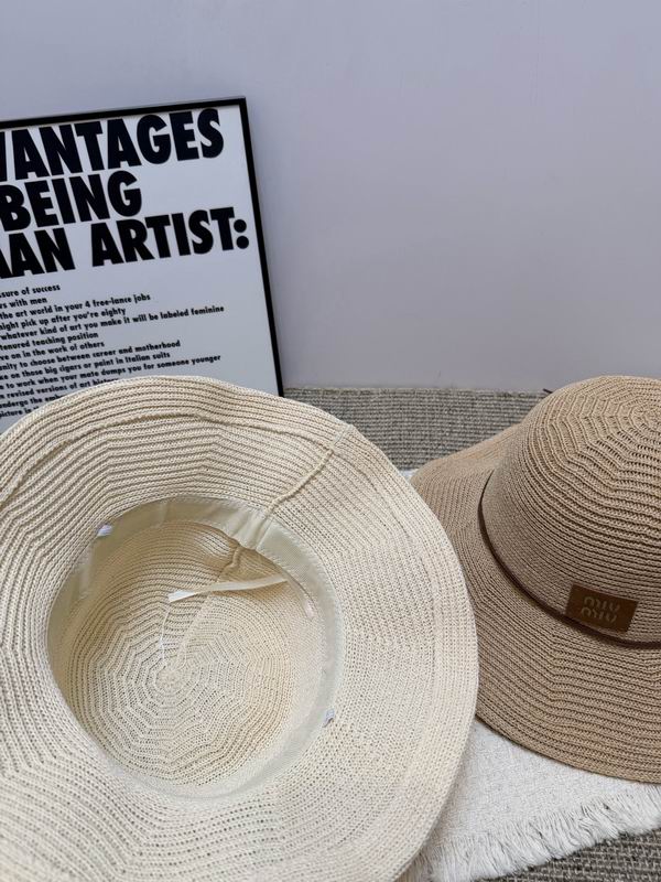 Miumiu Hat (733)
