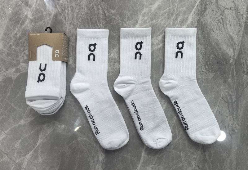 ON socks QY (182)