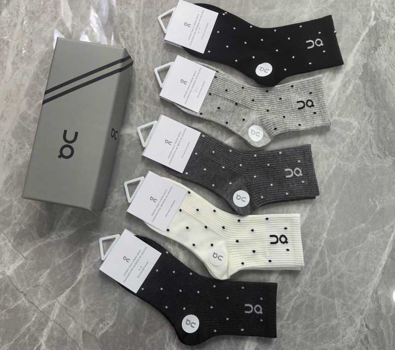 ON socks QY (196)