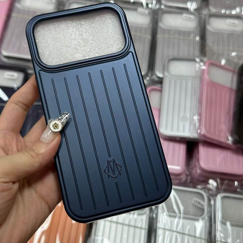 Rimowa phone shell 29 (2)