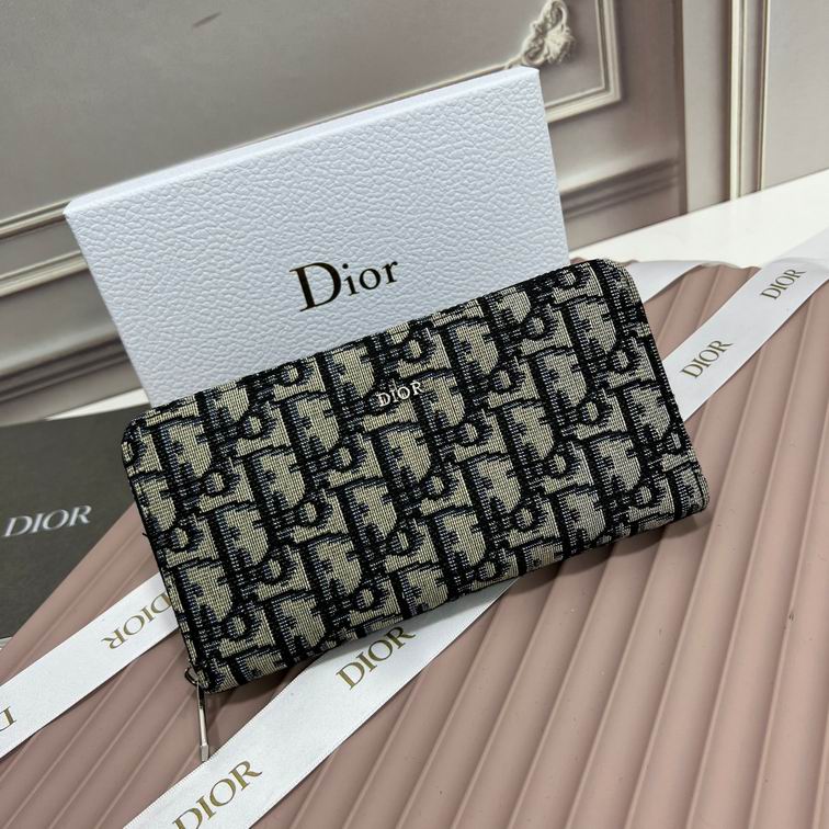 Dior 666110 19x10x2.5cm zy
