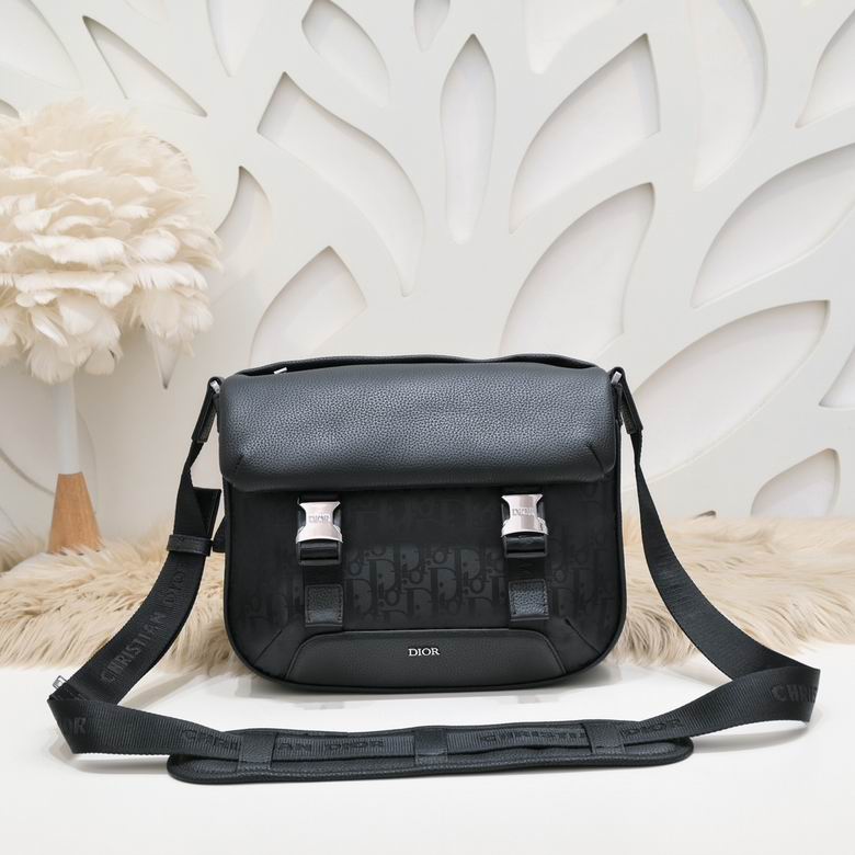 D801 31X21X8cm WP 3colour