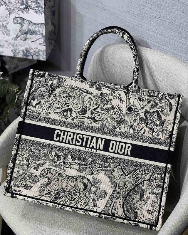 DIOR M1286 41.5x32cm yz