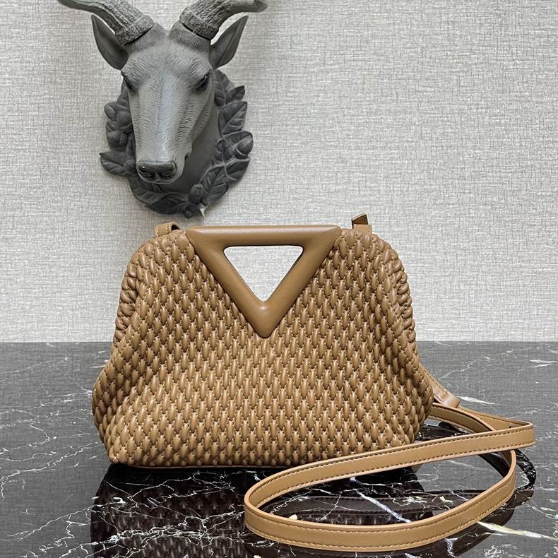 Point 24x16x8 cm dl10