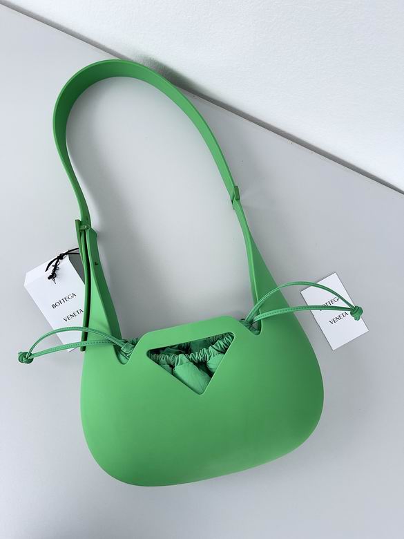 696920 27x17x7.5cm BG 4