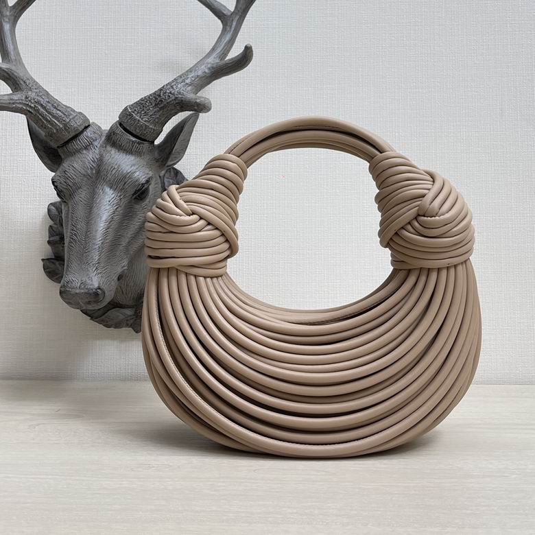 680934 22x15.5x6.5cm DL 8