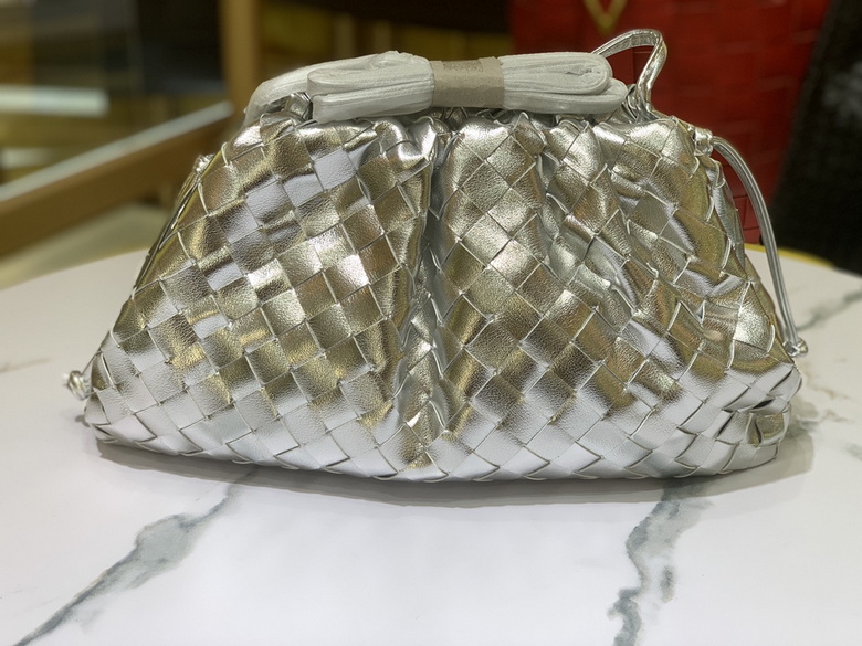 Bottega Veneta pouch 1:1