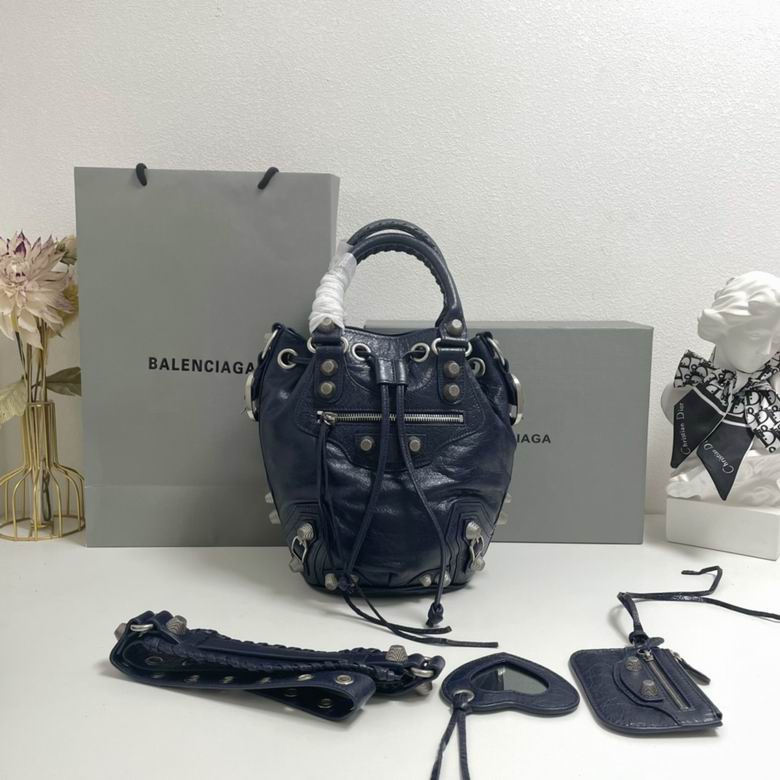 2614L 30X23X17cm GY 4