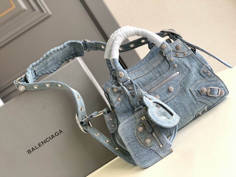Balenciaga 26x17.8x11.4cm FY Two colors