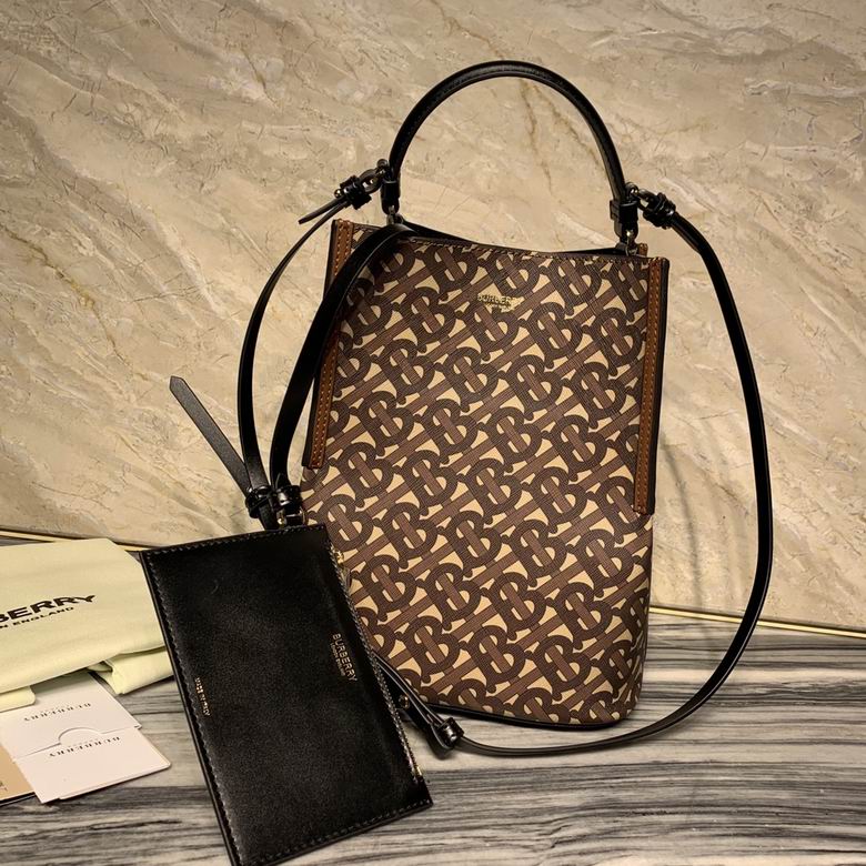 8421 21x16.5x25cm YG