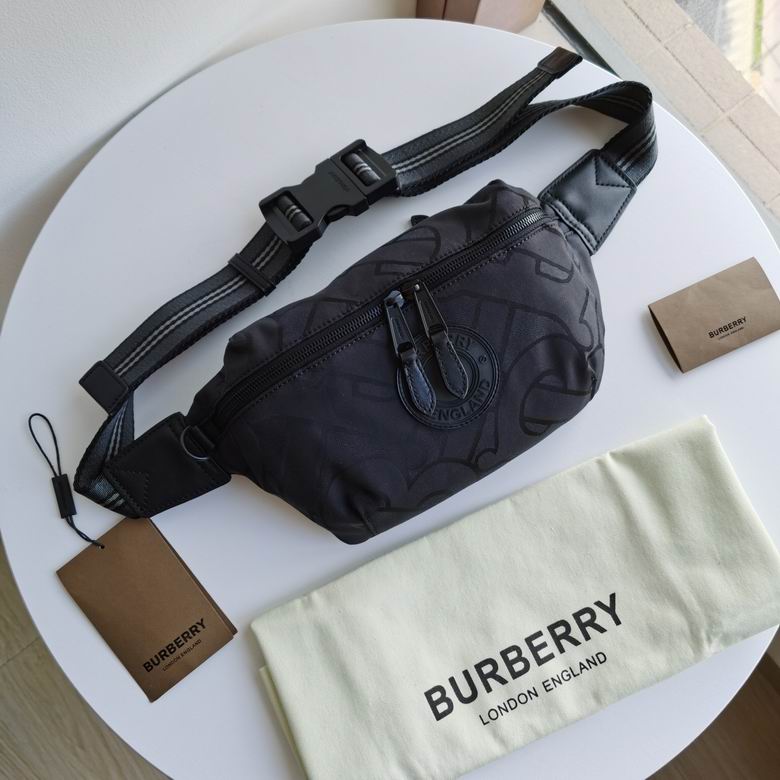 Burberry 31x7.5x16cm HQ