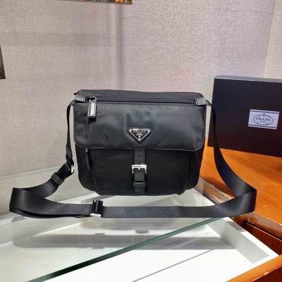 Re-Nylon Saffiano 1BD994 25x22x10cm ap 17