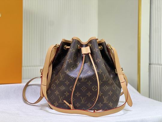 LV Bucket bag