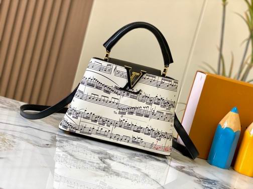 Capucines M20194 27x18x9cm ss