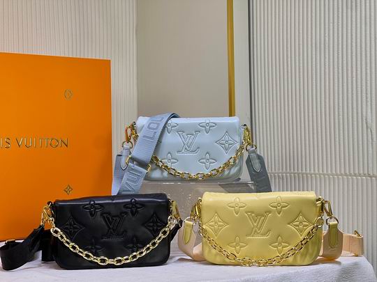 Wallet on Strap M81398 M81399 M81400 20x12x6cm cs