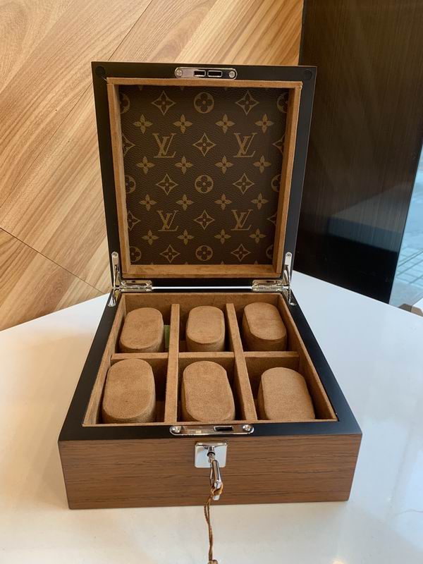 LV B01 22.5x20x10cm QS