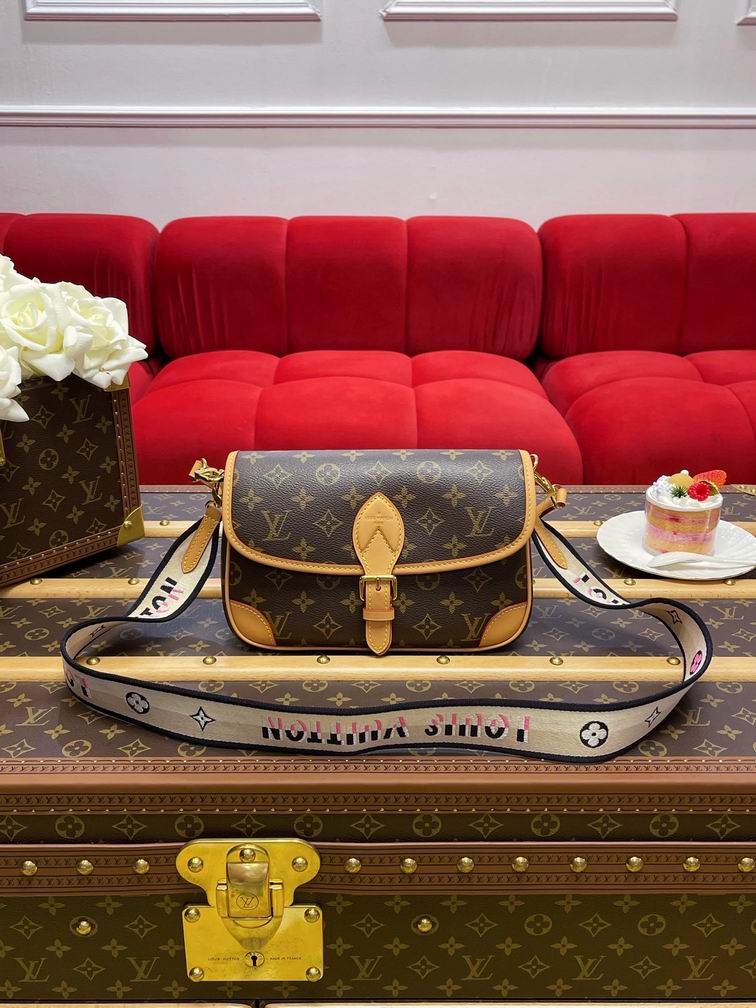 Diane M45985杏色 24x15x9cm gf