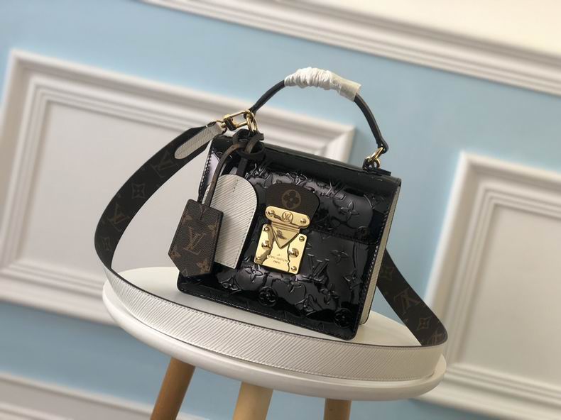 Spring Street M90376 17.5x16x8.5cm gf08