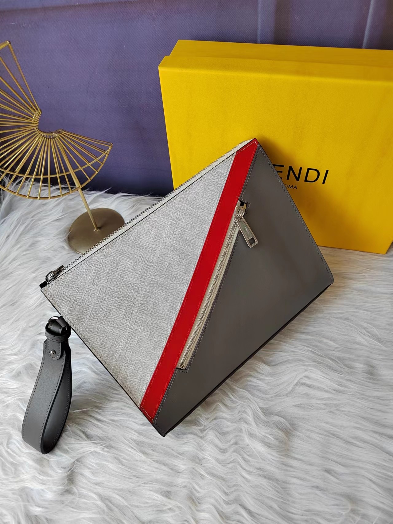 Fendi F7VA491 27x20x6cm zy