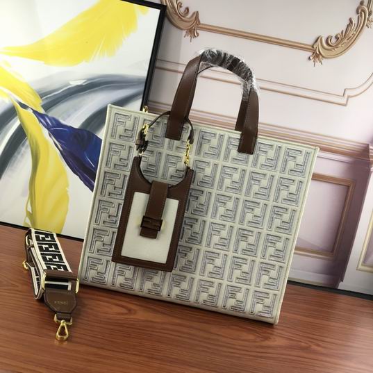 Fendi 608 38x34x20cm ww