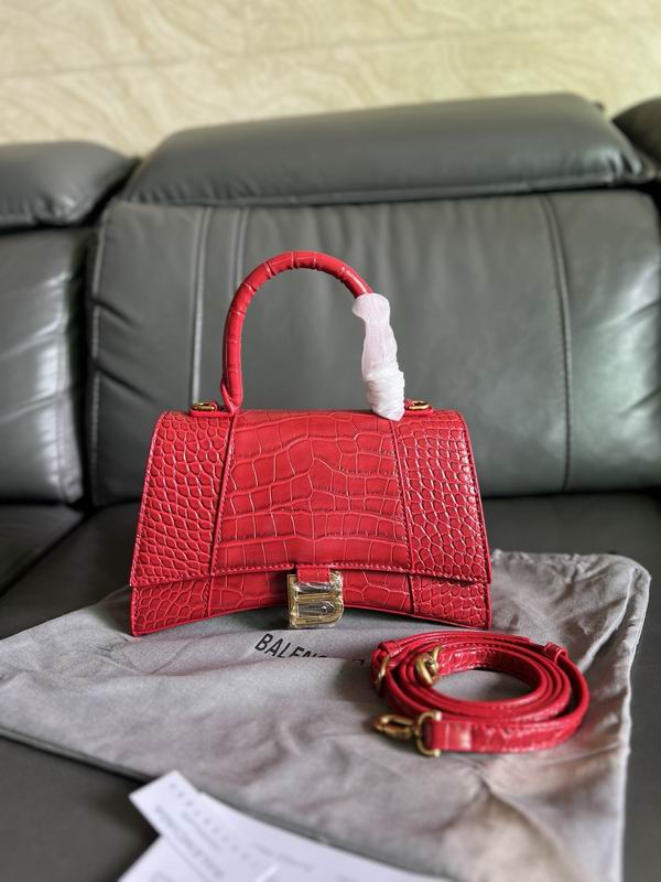 Hourglass M14x10x23cm S13x8x19cm YT 4