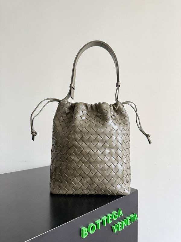 836020 24x33x14cm T2