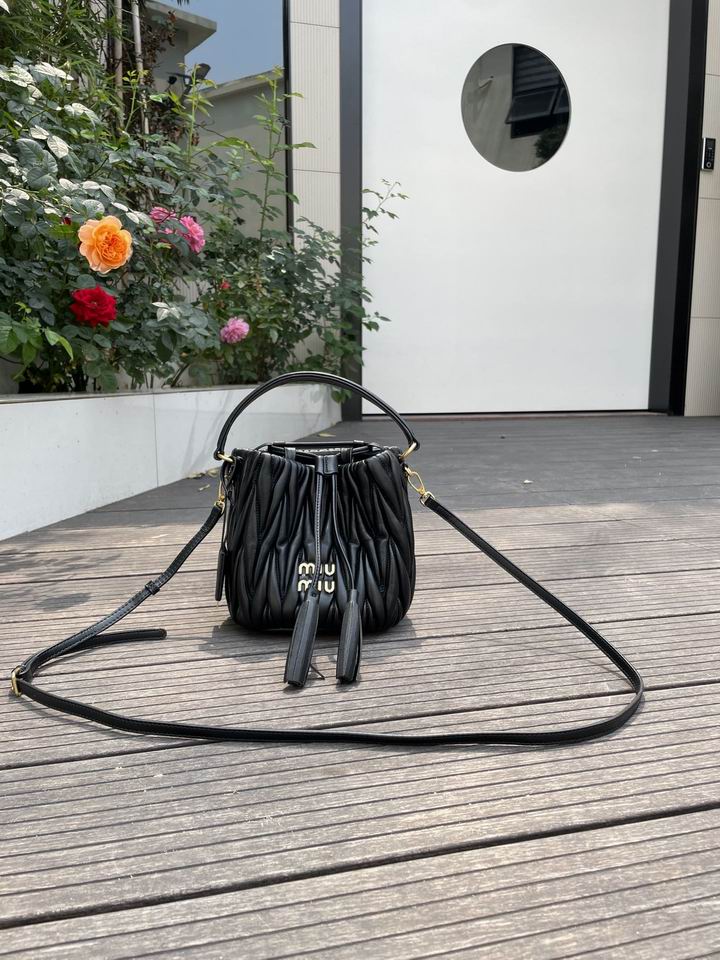 Miumiu 616021 17x15x10cm zy