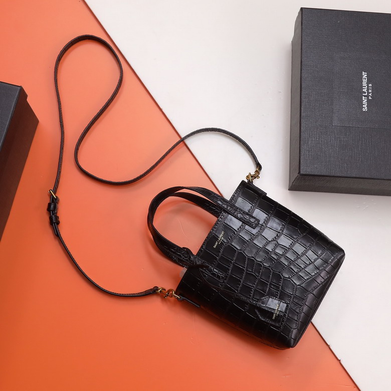 YSL 712367 18x17x8cm 8D