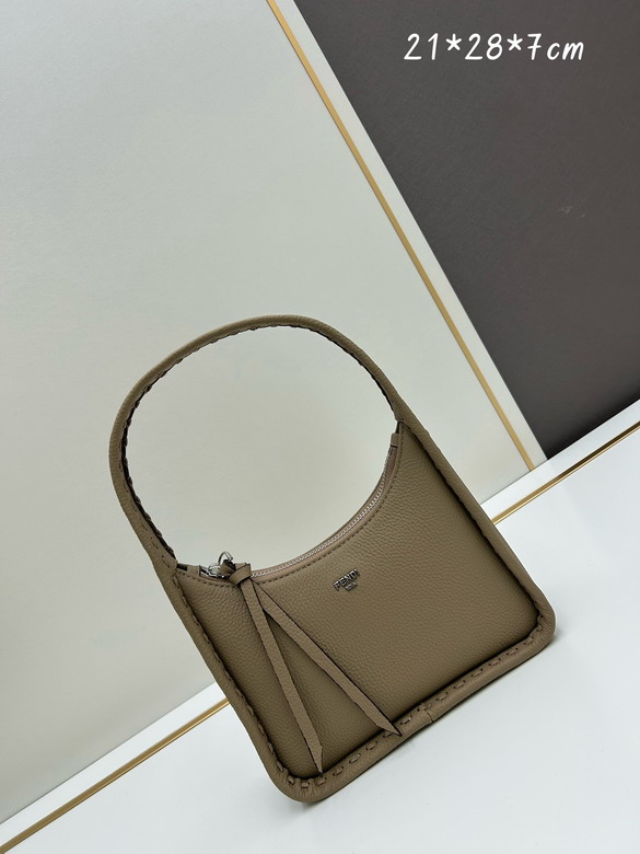 Fendi 21x28x7cm jj2