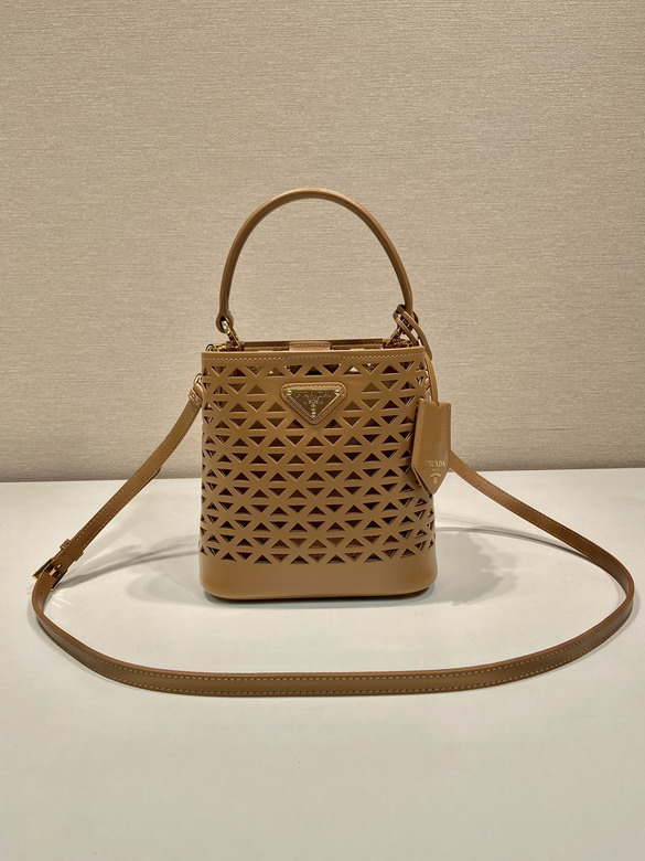 Prada 1BA217 17x18x10.5cm AP