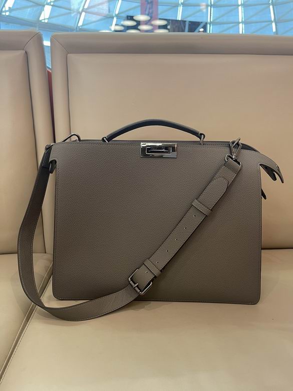 7VA529 38X29X12cm WP 2colour