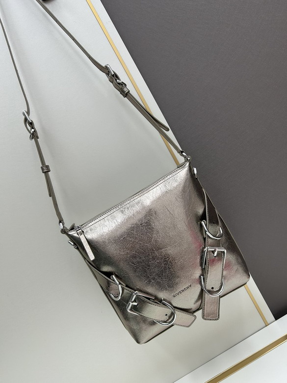 Givenchy 23x23x7cm jj1