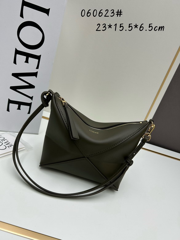 Loewe S060623 23x15.5x6.5cm jj3