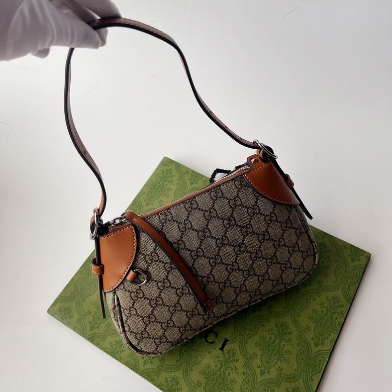 815218 24.5X16X6cm DF