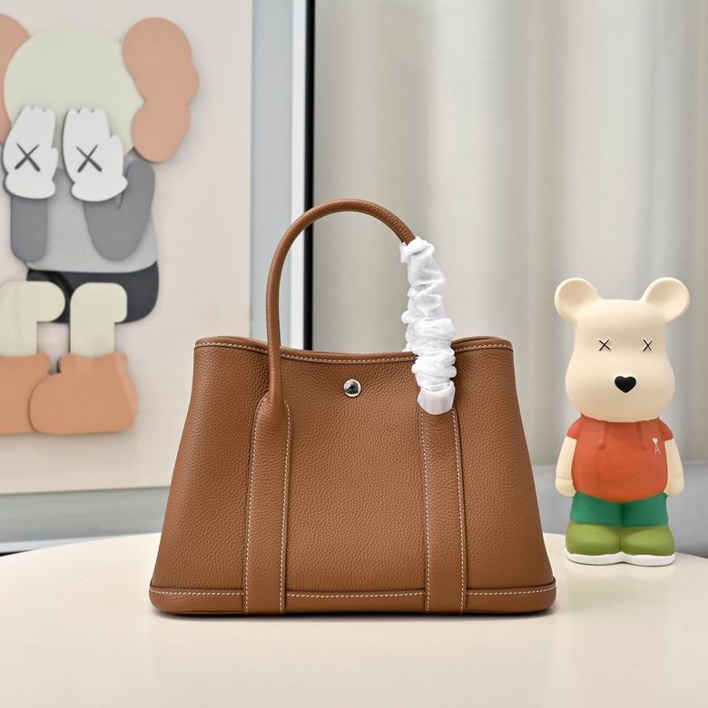 Garden Party 30X20X13cm 112109 AM 4